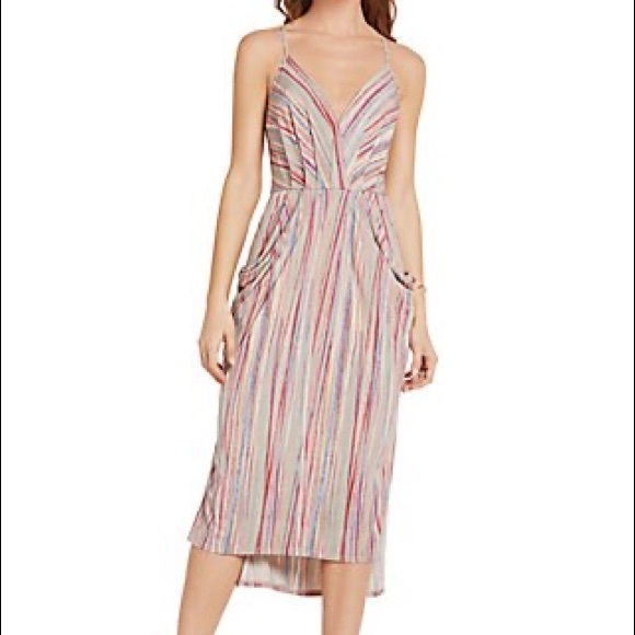 The iconic BCBG faux wrap dress - Picture 1 of 3